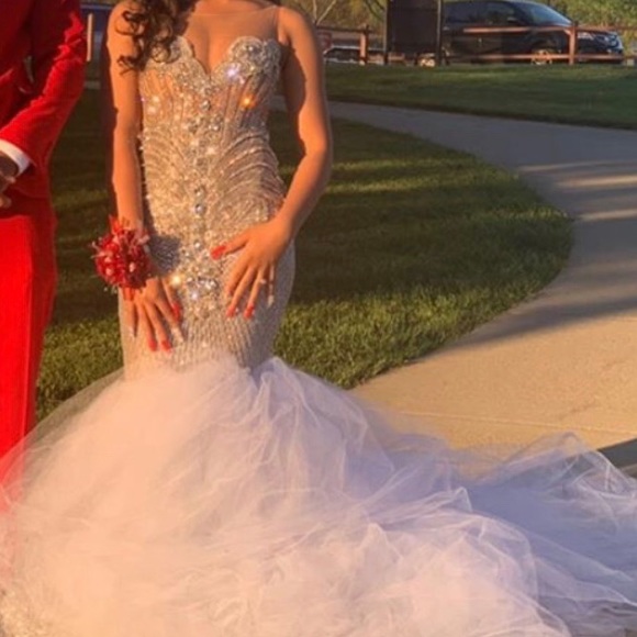 Prom Dress - Picture 4 of 7